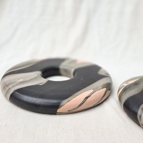 Donut Platter - Black & Red