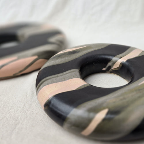 Donut Platter - Black & Red