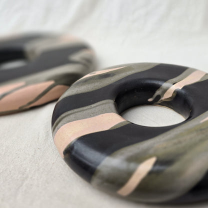 Donut Platter - Black & Red