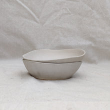 Load image into Gallery viewer, Eat-all Bowls 6.5&quot; - Rustic White
