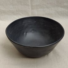 Load image into Gallery viewer, Serving Bowl Umbra - Surface Crack
