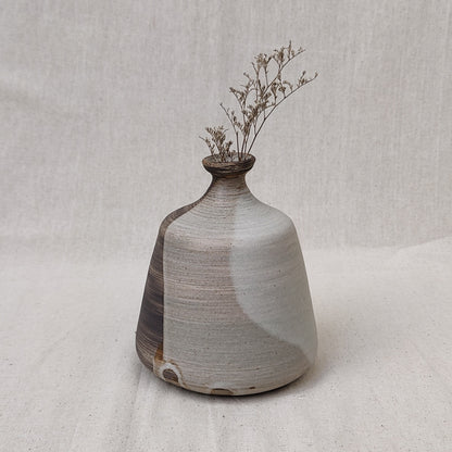 Dark dual tone bud vase 1