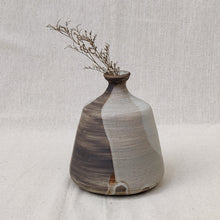 Load image into Gallery viewer, Dark dual tone bud vase 1
