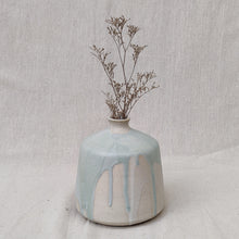 Load image into Gallery viewer, Dual Tone Bud Vase 4
