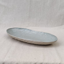 Load image into Gallery viewer, Pinched Oblong platter - Soft Frost
