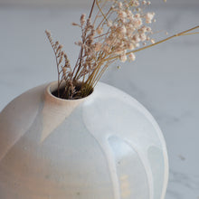 Load image into Gallery viewer, Dual Tone Bud Vase 4
