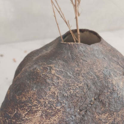Terra Vase (Dark)