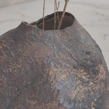 Terra Vase (Dark)