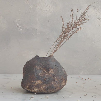 Terra Vase (Dark)