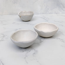 Load image into Gallery viewer, Tiny Pinch Bowls (white)
