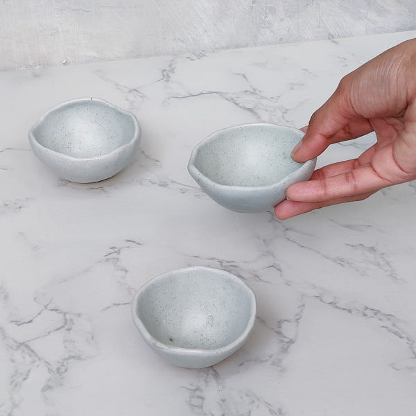 Tiny Pinch Bowls (white)